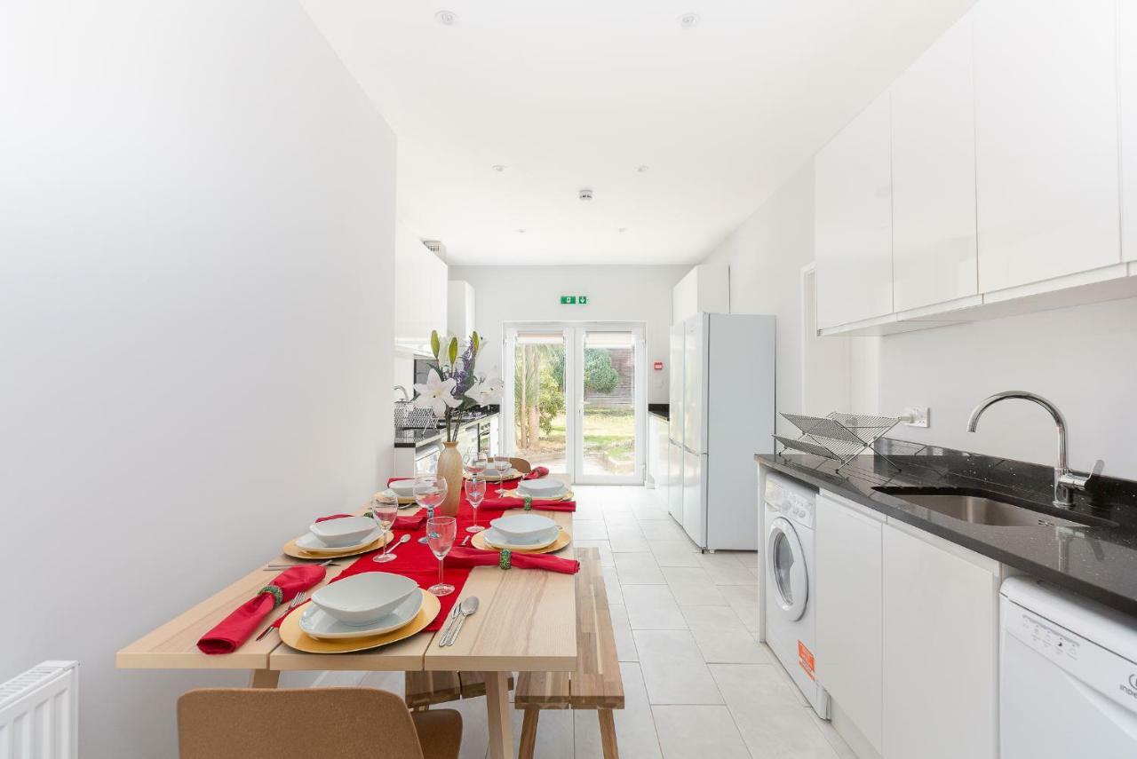 Austin David Apartments Хароу Екстериор снимка