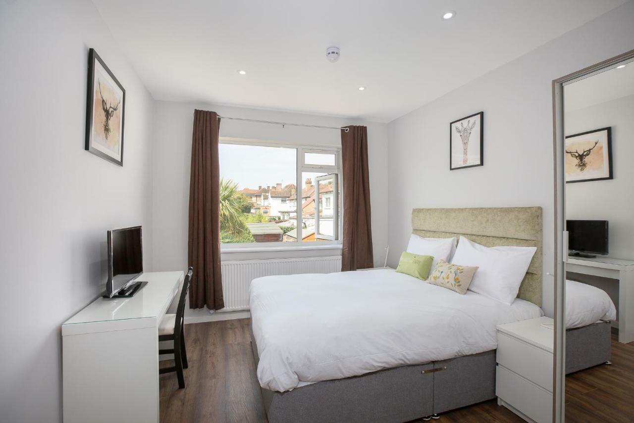 Austin David Apartments Хароу Екстериор снимка