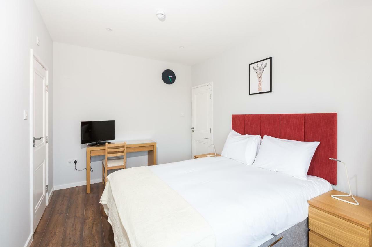 Austin David Apartments Хароу Екстериор снимка