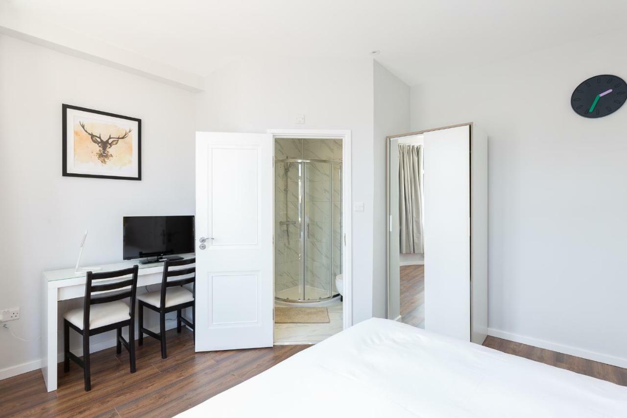 Austin David Apartments Хароу Екстериор снимка