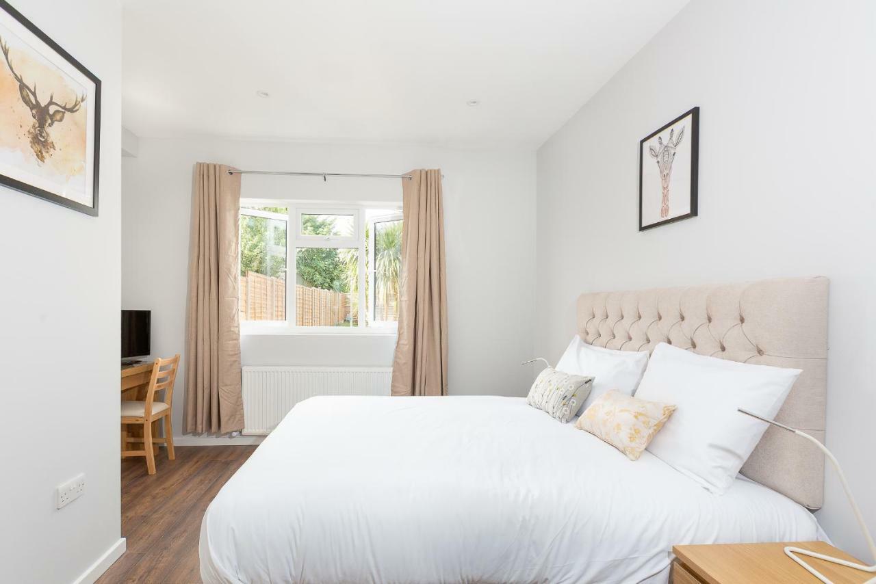 Austin David Apartments Хароу Екстериор снимка