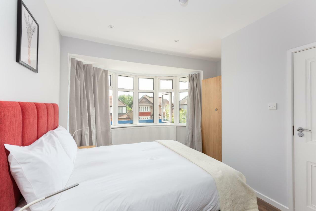 Austin David Apartments Хароу Екстериор снимка