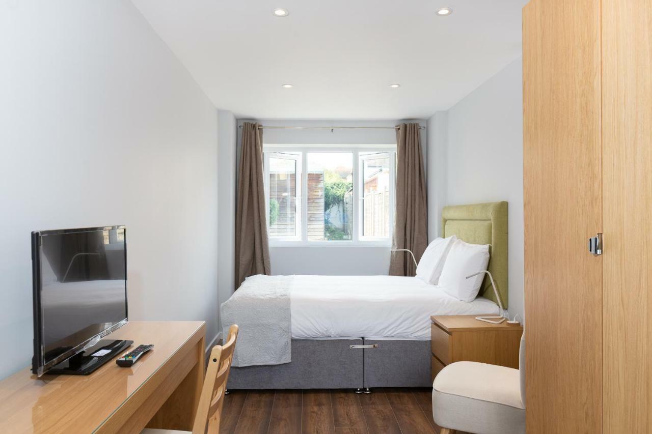 Austin David Apartments Хароу Екстериор снимка