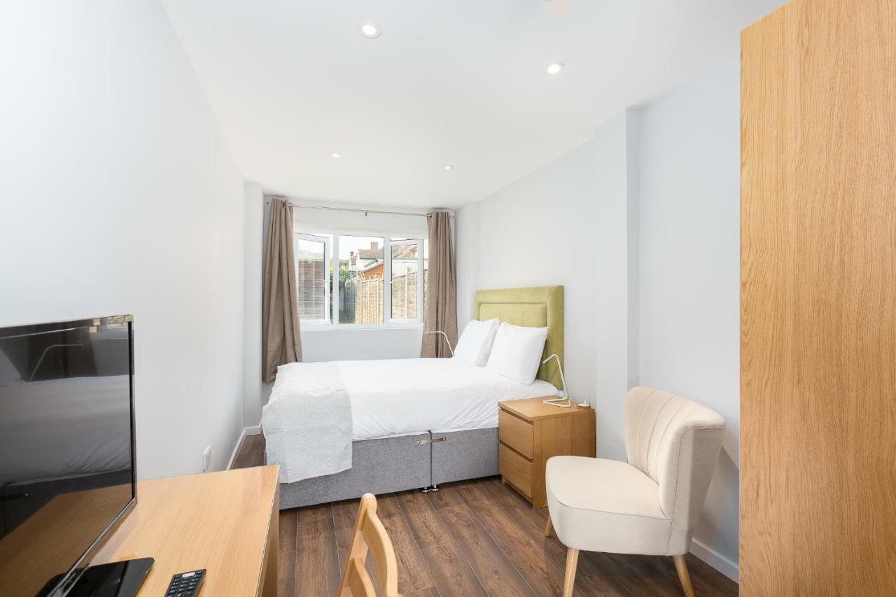 Austin David Apartments Хароу Екстериор снимка